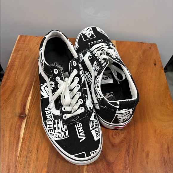 Vans Graphic Off the Wall Sneakers - Picture 5 of 5